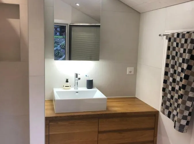 Luzi جريندلوالد